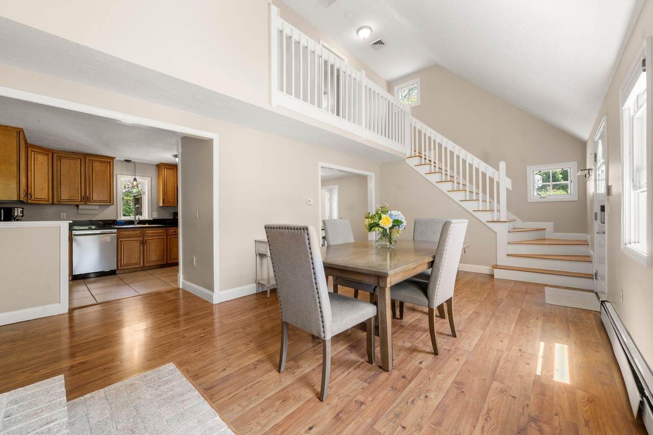 302 Ames Way - Photo 1