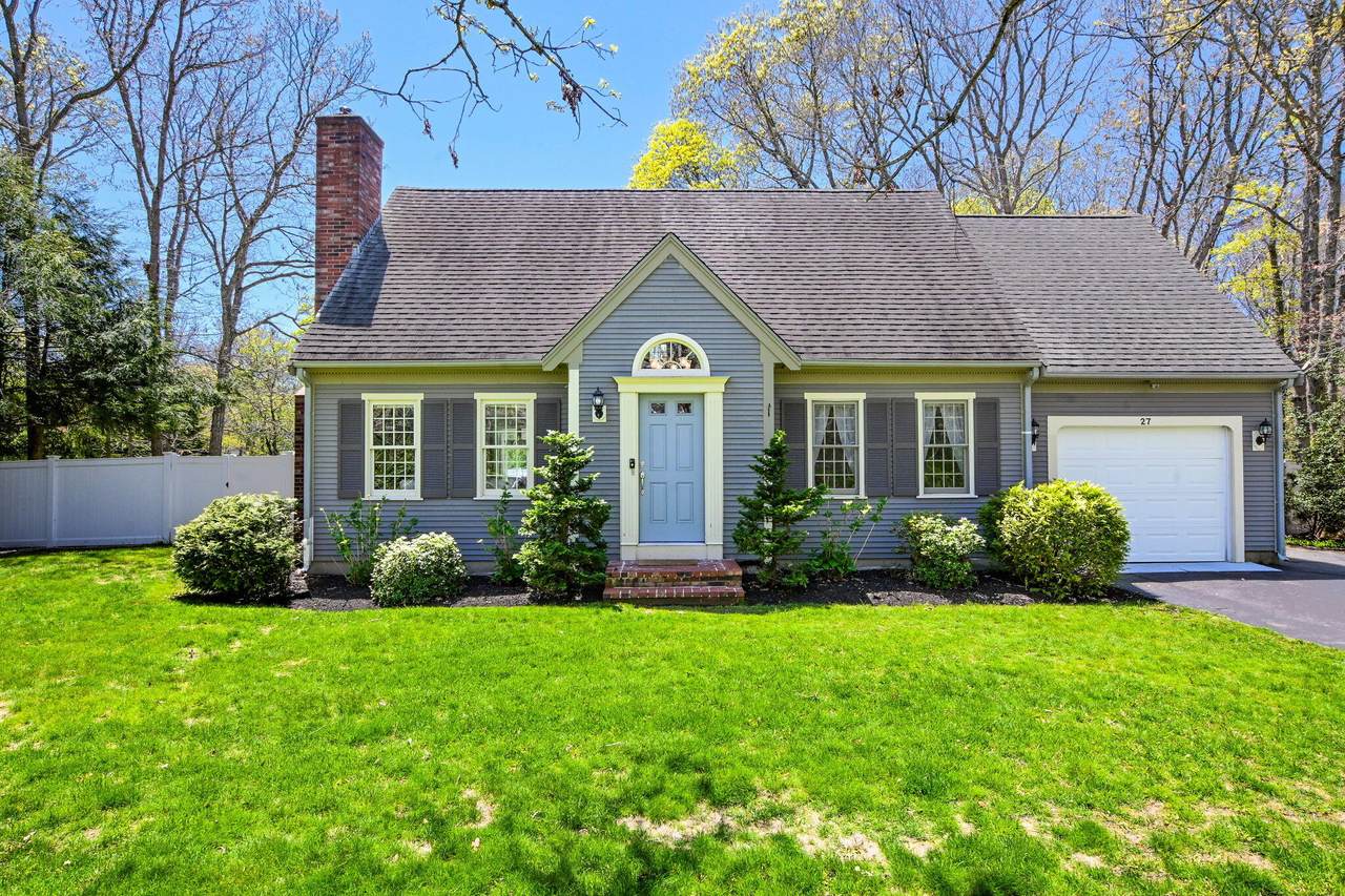 27 Dogwood Drive - Photo 1
