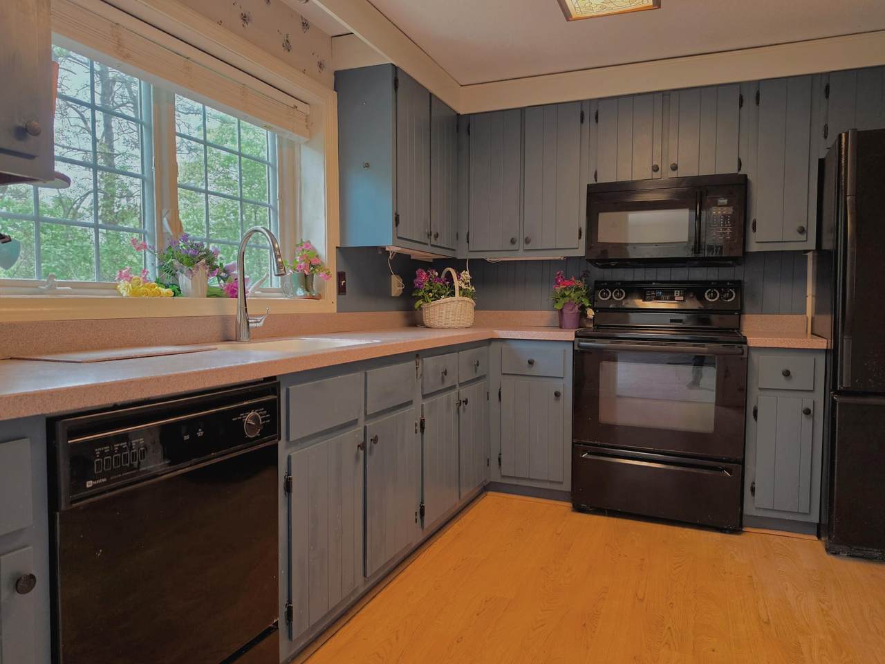 https://bt-photos.global.ssl.fastly.net/capecod/1280_boomver_1_22602458-2.jpg
