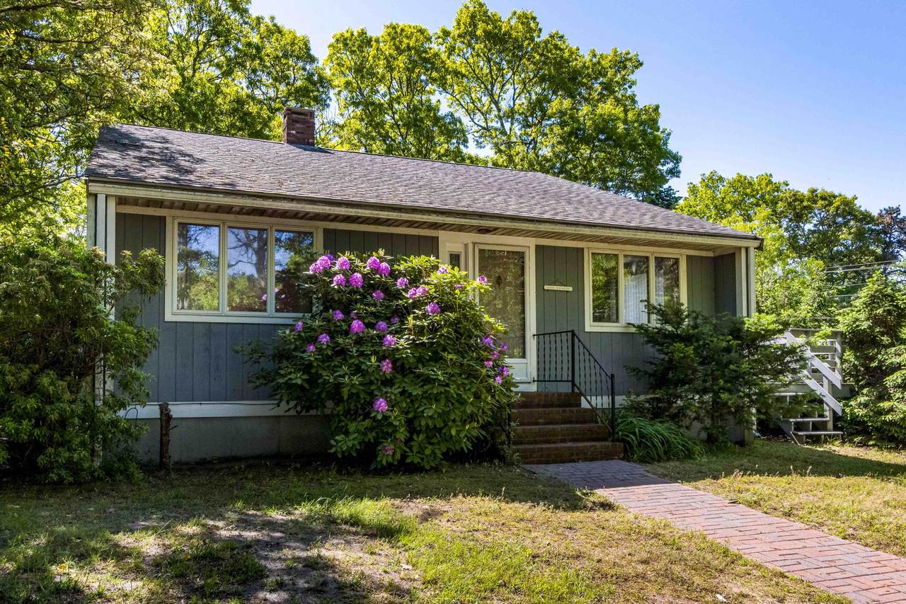 16 Butler Avenue - Photo 1