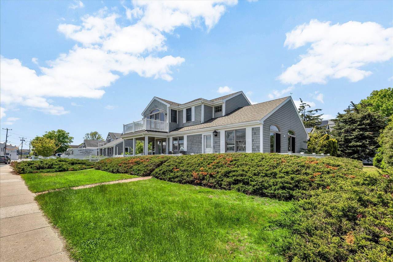 https://bt-photos.global.ssl.fastly.net/capecod/1280_boomver_1_22602579-2.jpg