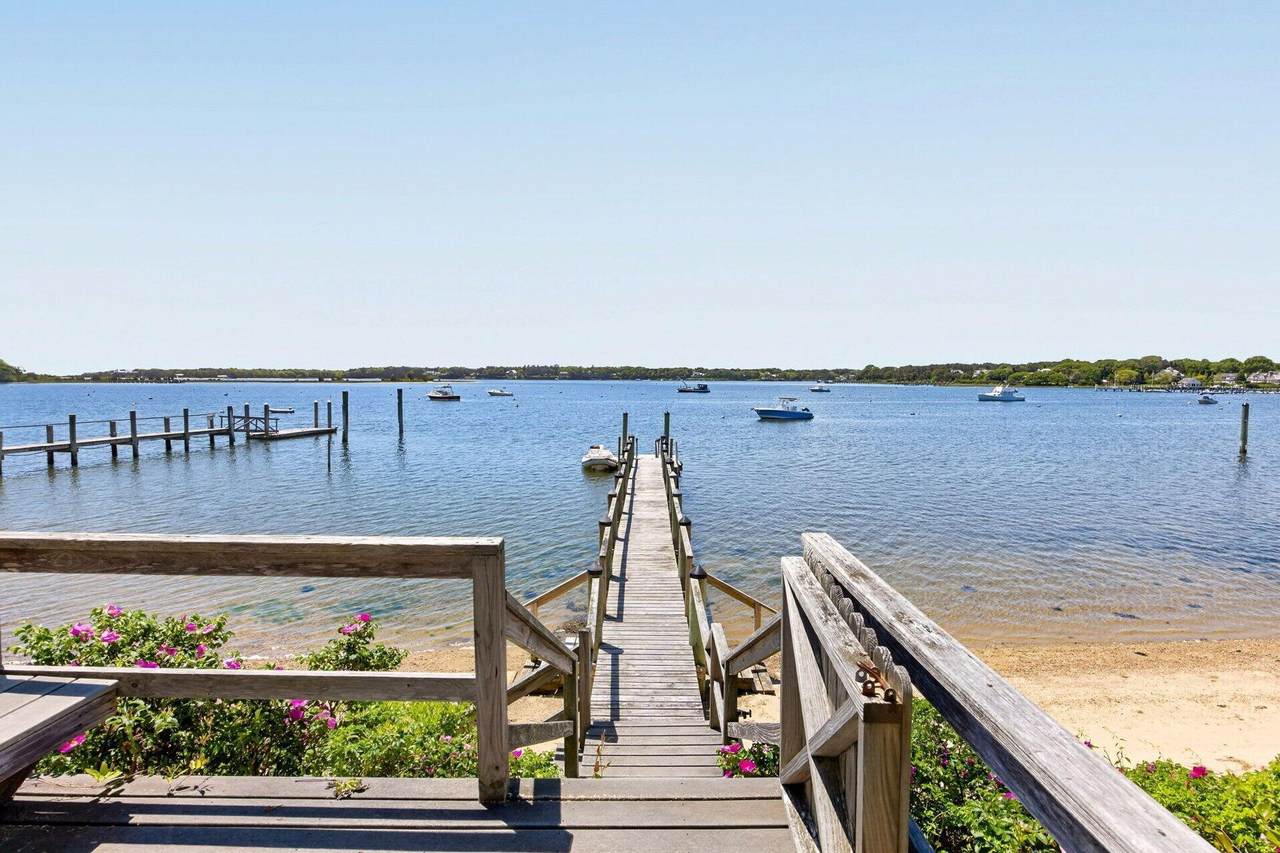 https://bt-photos.global.ssl.fastly.net/capecod/1280_boomver_1_22602692-2.jpg