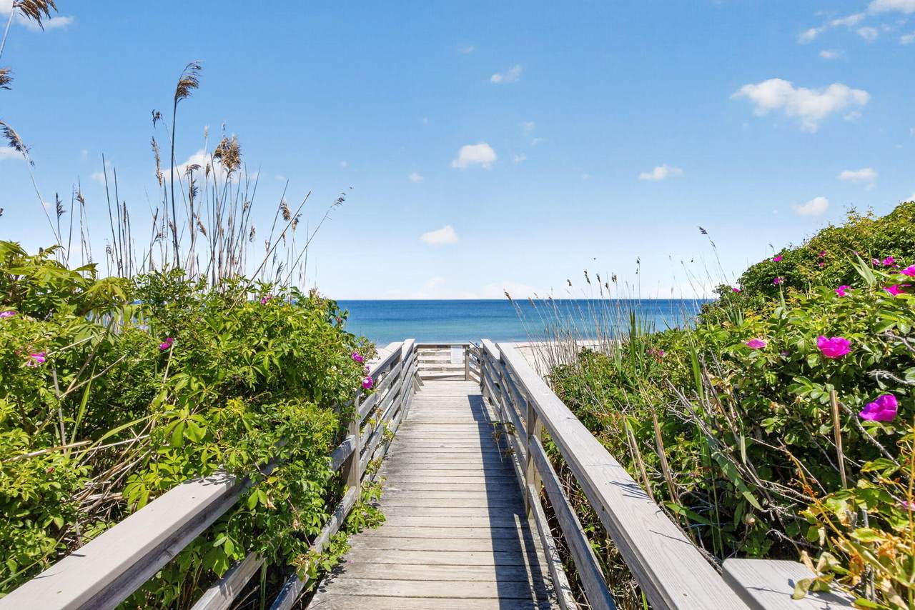 https://bt-photos.global.ssl.fastly.net/capecod/1280_boomver_1_22602708-2.jpg