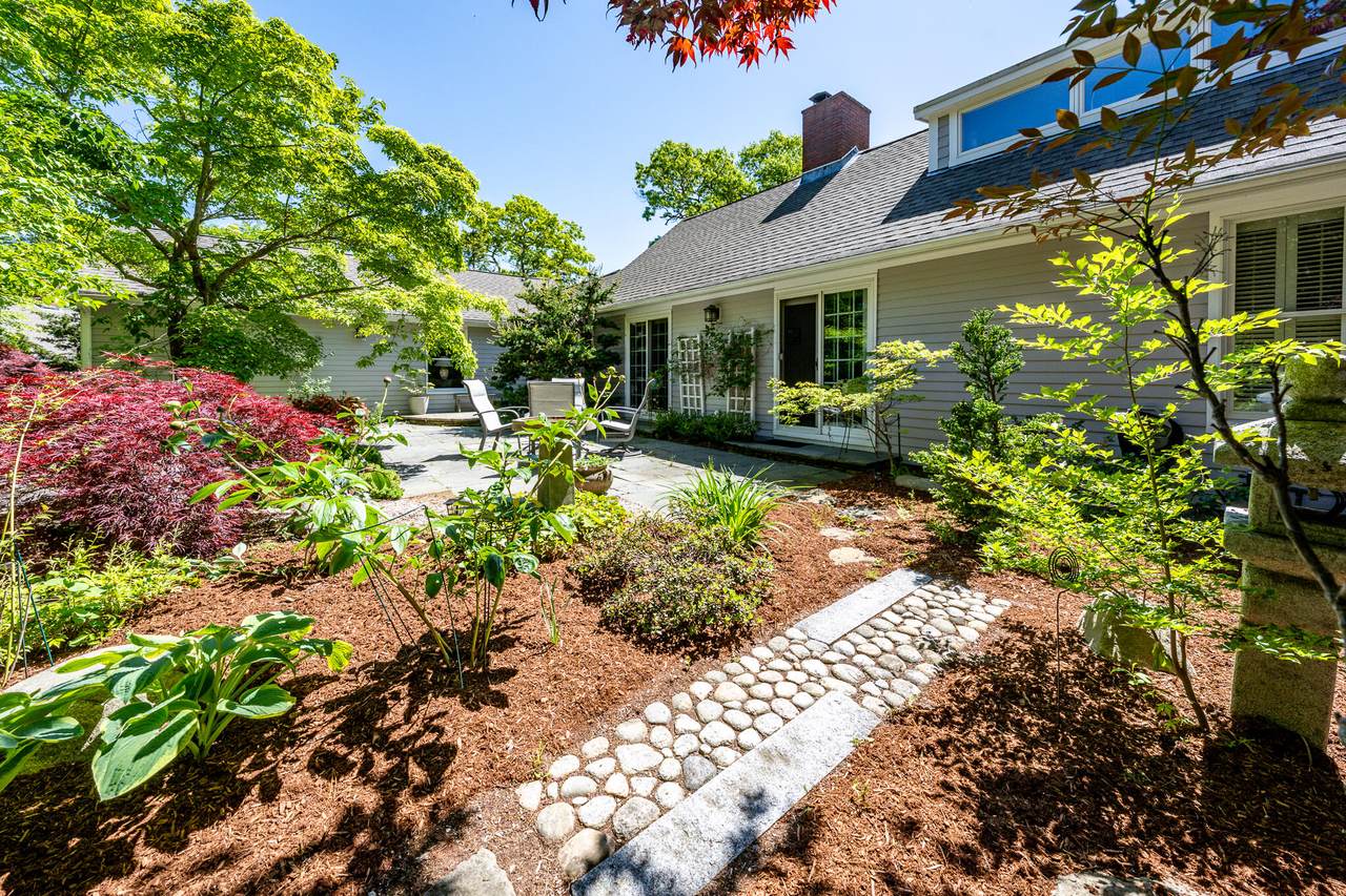 https://bt-photos.global.ssl.fastly.net/capecod/1280_boomver_1_22602755-2.jpg