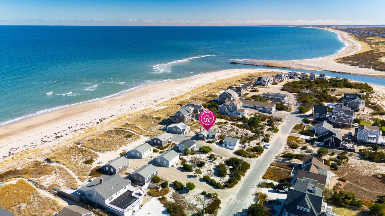 203 Shore Boulevard - Photo 1