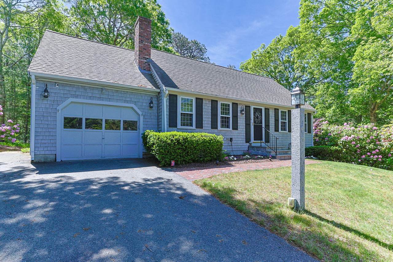 114 King Arthur Drive - Photo 1
