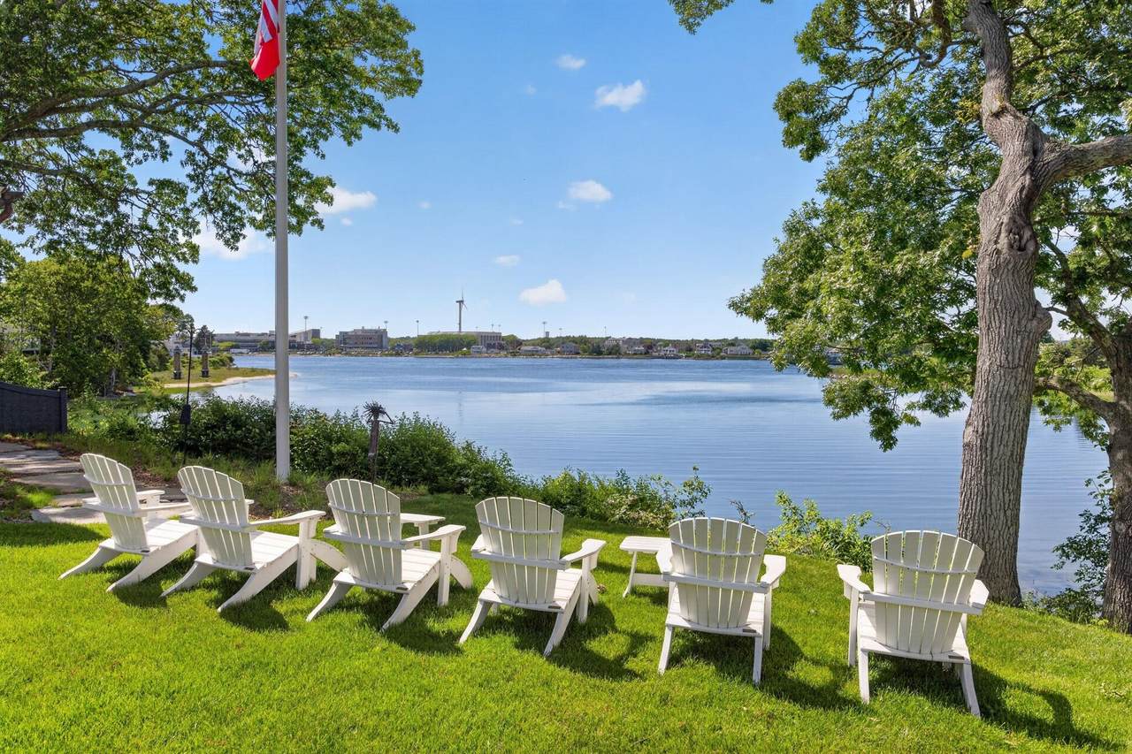https://bt-photos.global.ssl.fastly.net/capecod/1280_boomver_1_22602887-2.jpg