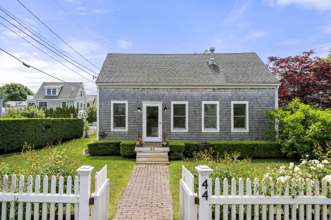 44 Pleasant Street - Photo 1
