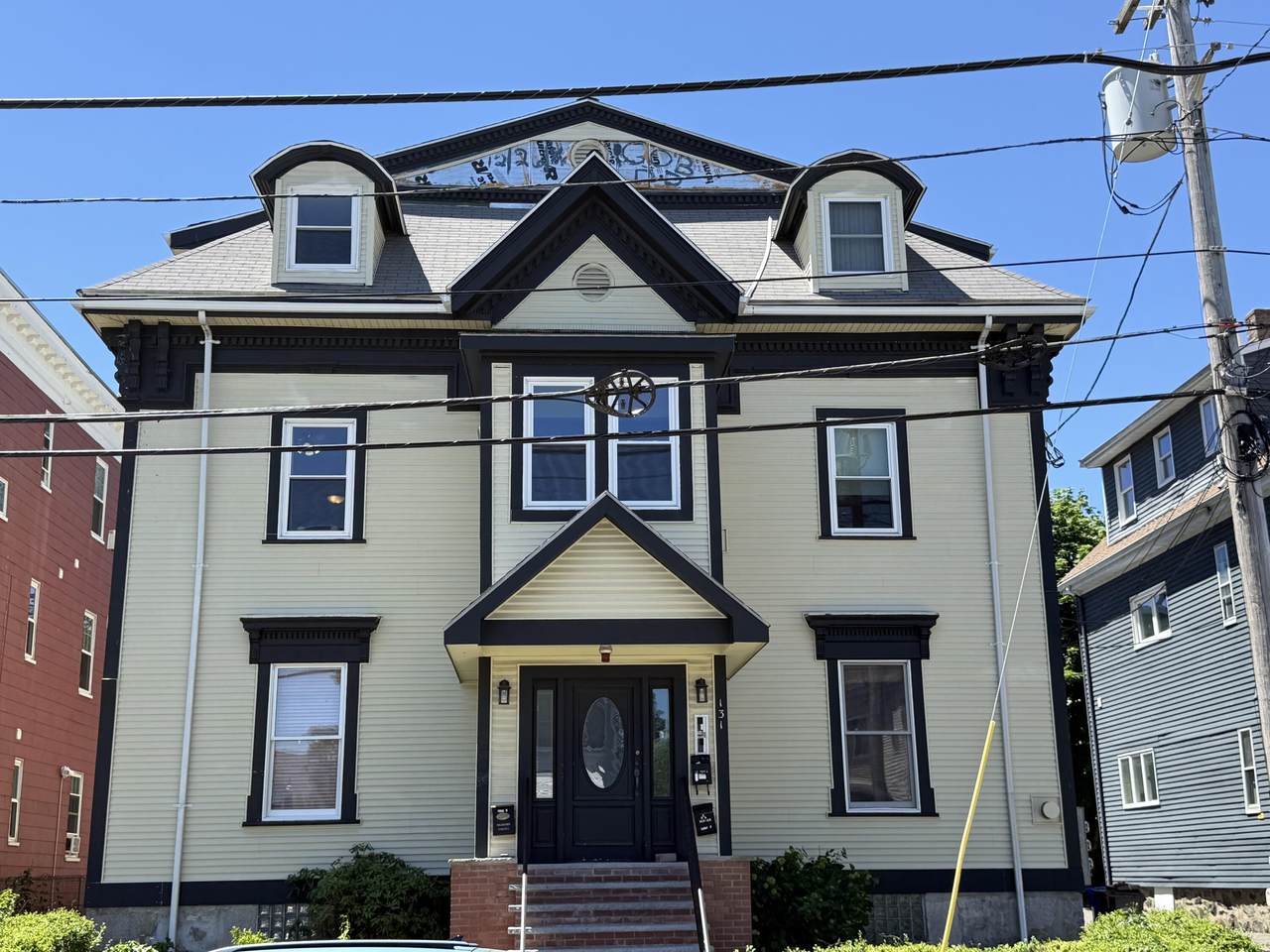 131 Laurel Street - Photo 1