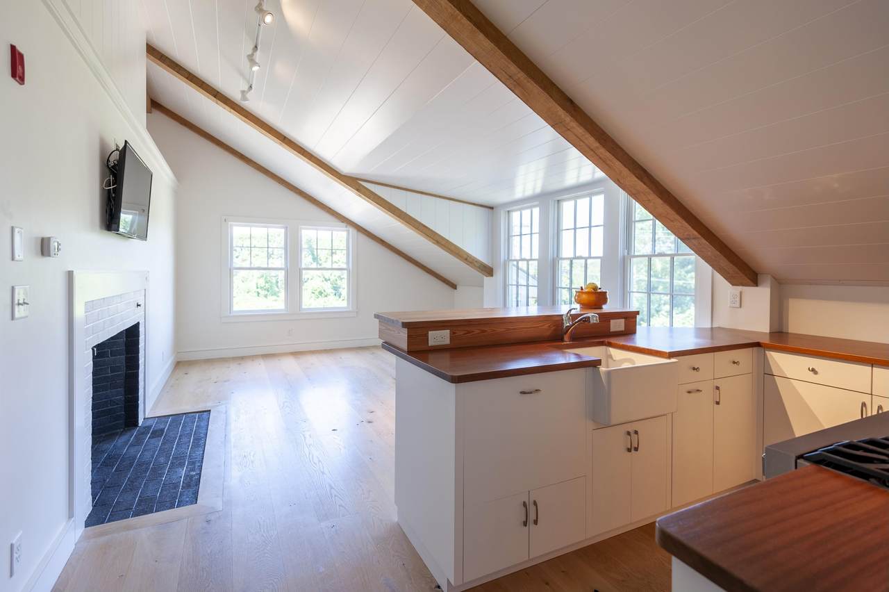 550 Falmouth Highway - Photo 1