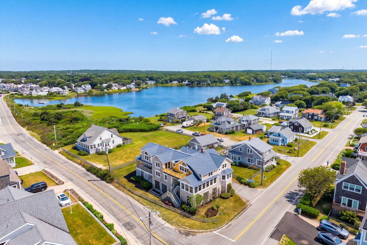 https://bt-photos.global.ssl.fastly.net/capecod/1280_boomver_1_22603183-2.jpg