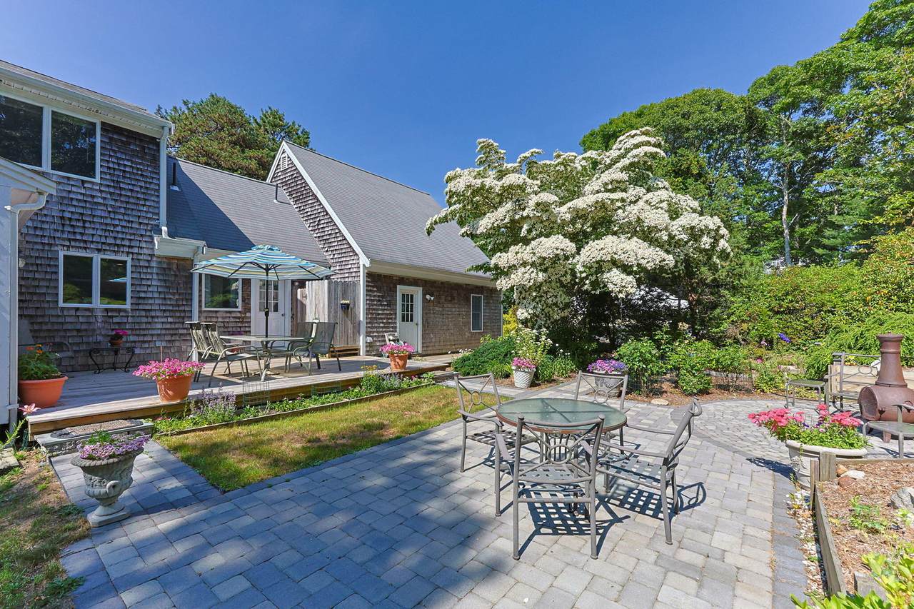 https://bt-photos.global.ssl.fastly.net/capecod/1280_boomver_1_22603250-2.jpg