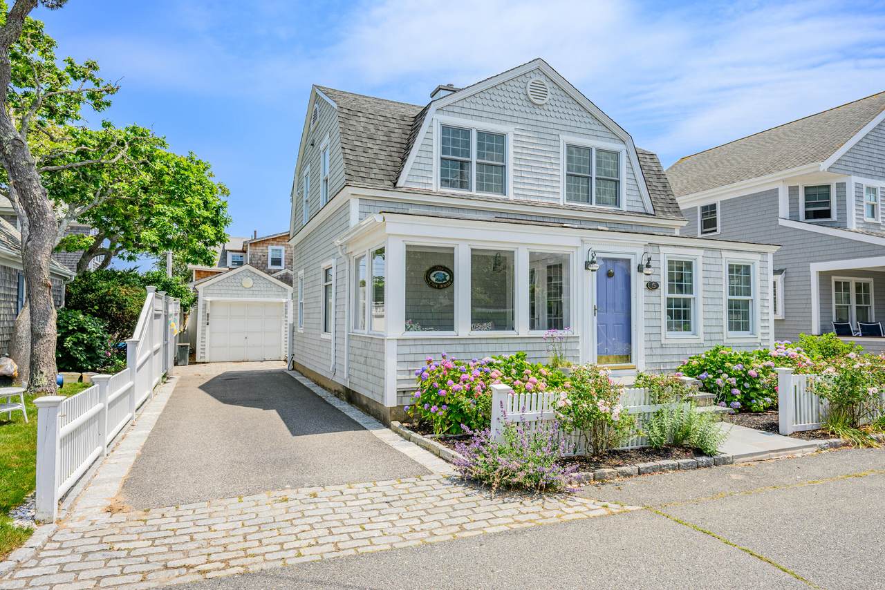 https://bt-photos.global.ssl.fastly.net/capecod/1280_boomver_1_22603261-2.jpg