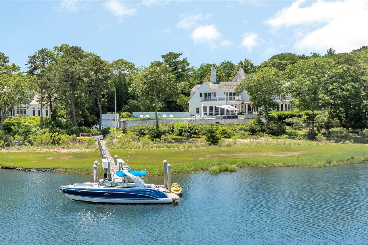 25 Oyster Way - Photo 1