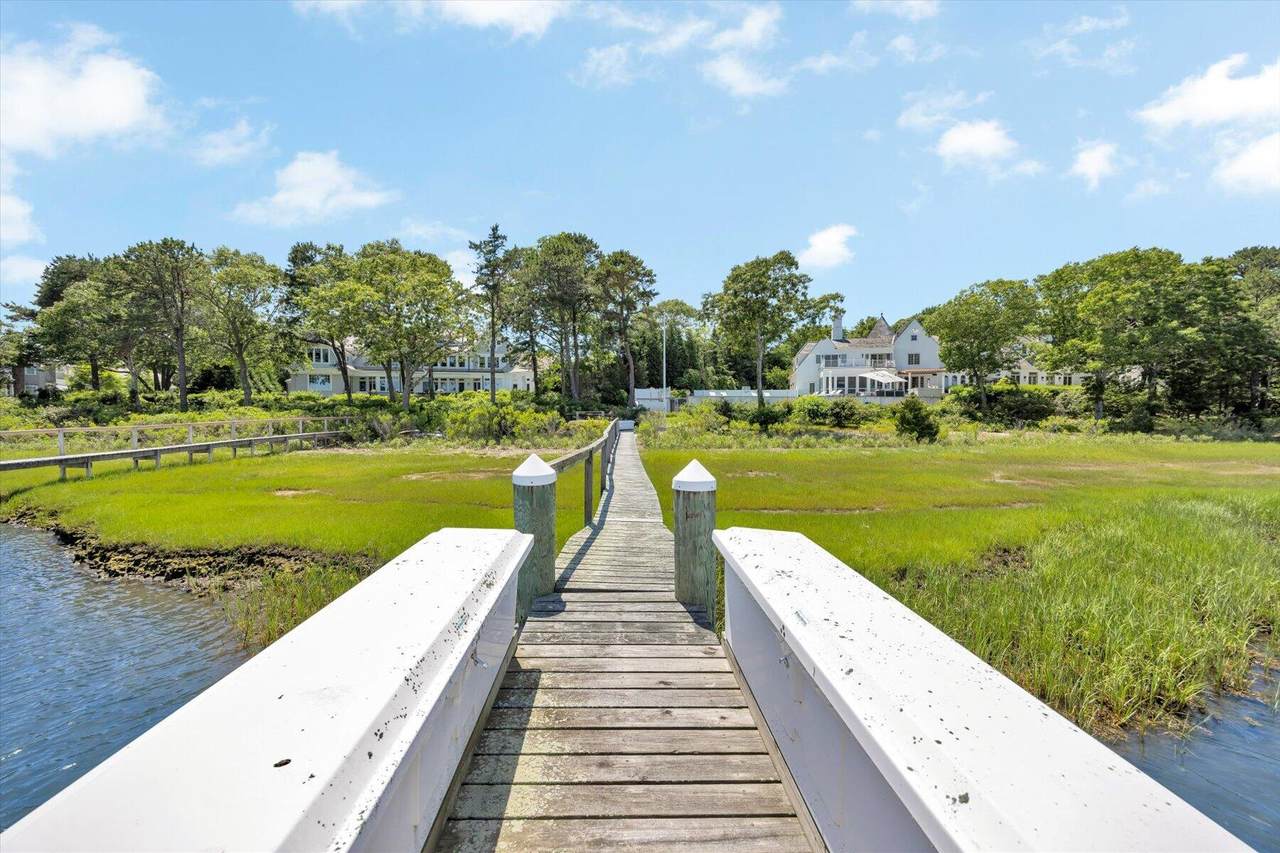 https://bt-photos.global.ssl.fastly.net/capecod/1280_boomver_1_22603271-2.jpg