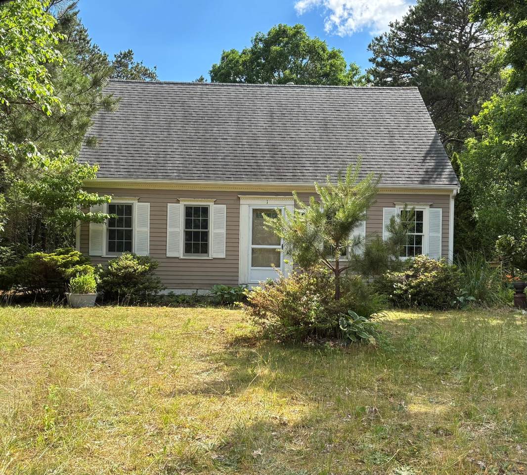 1 Castle Lane - Photo 1
