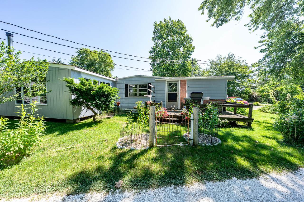 2067 Weatherly Avenue - Photo 1