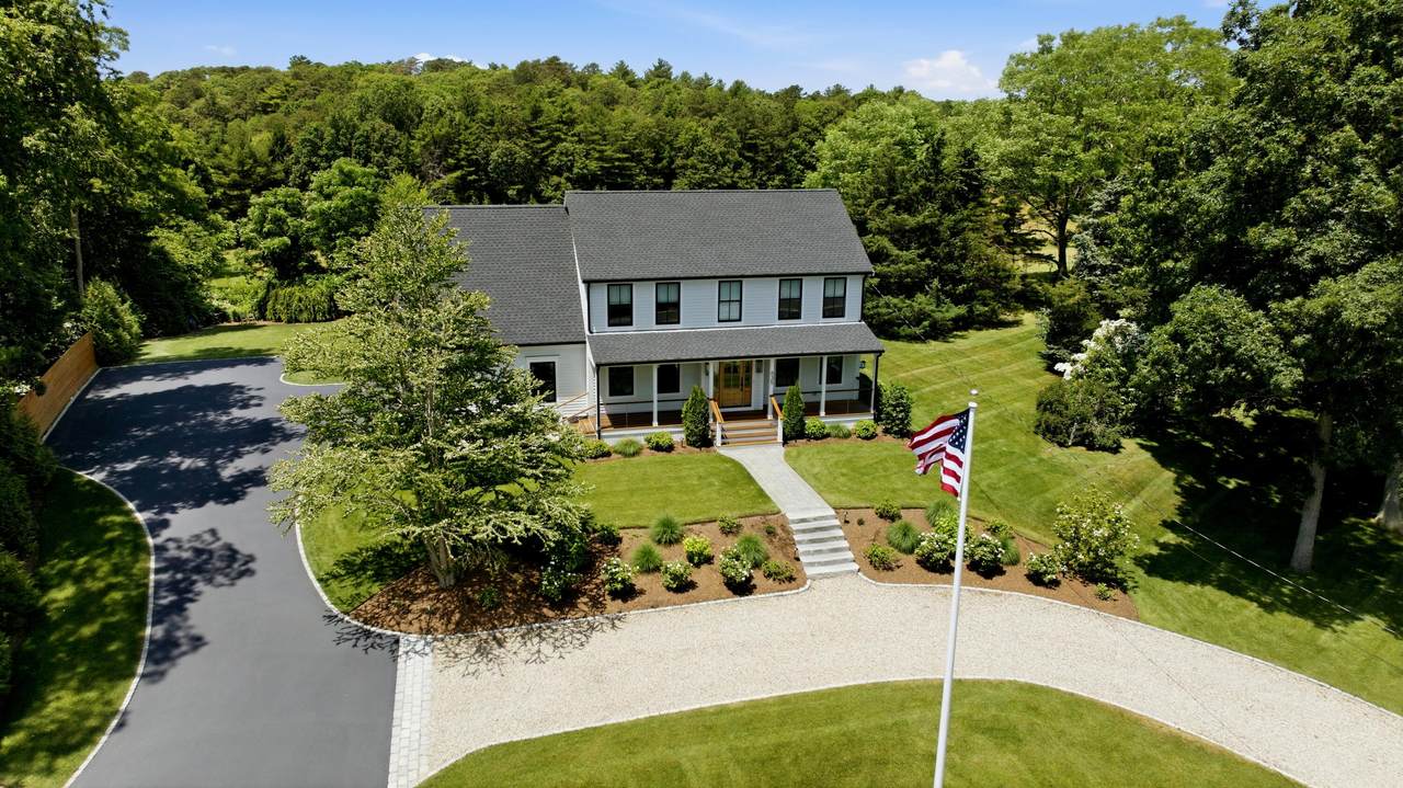 635 Santuit Newtown Road - Photo 1