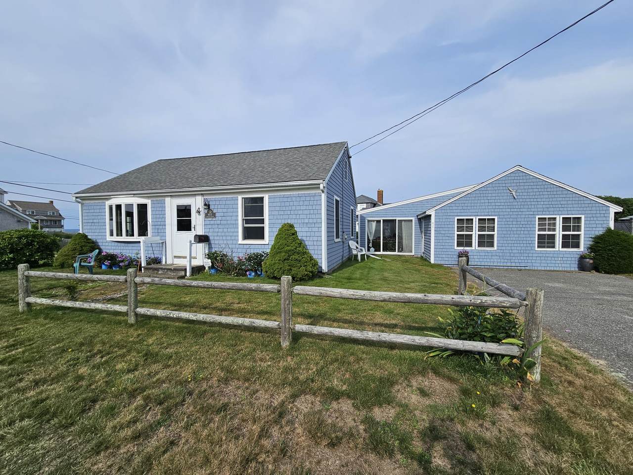 411 Maravista Avenue - Photo 1