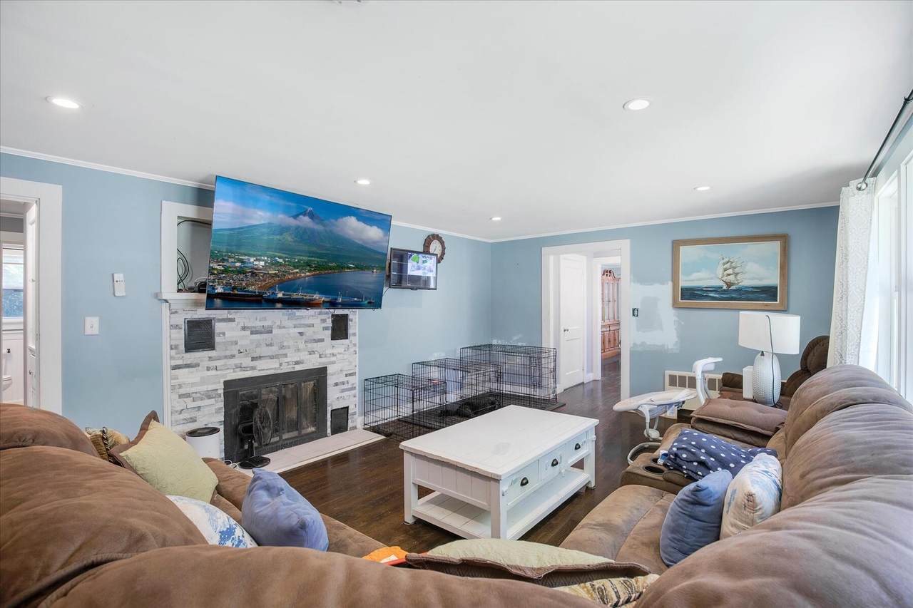 https://bt-photos.global.ssl.fastly.net/capecod/1280_boomver_1_22603530-2.jpg