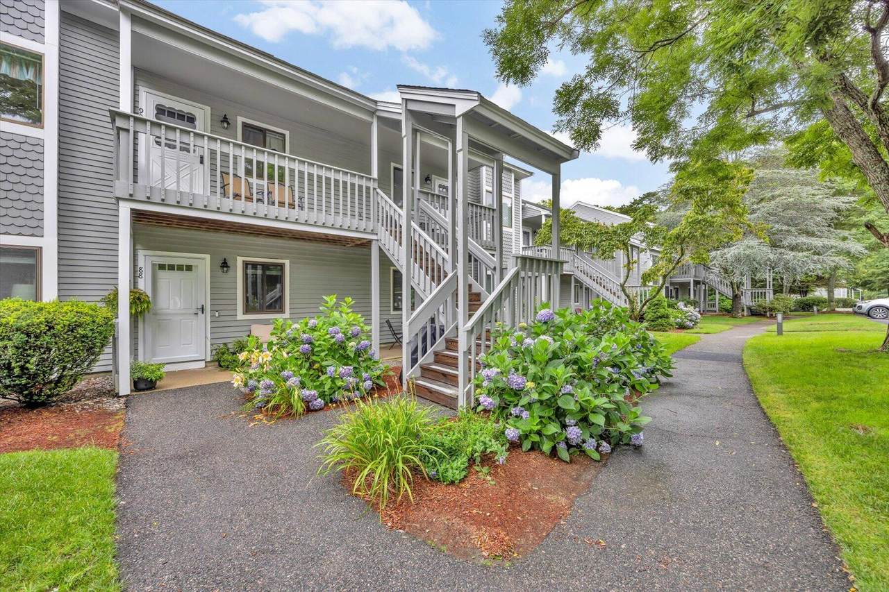 90 Eaton Lane - Photo 1