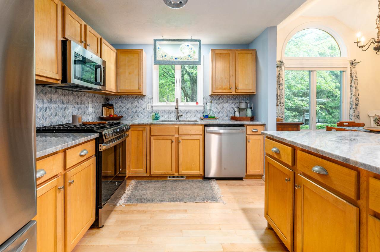 https://bt-photos.global.ssl.fastly.net/capecod/1280_boomver_1_22603760-2.jpg