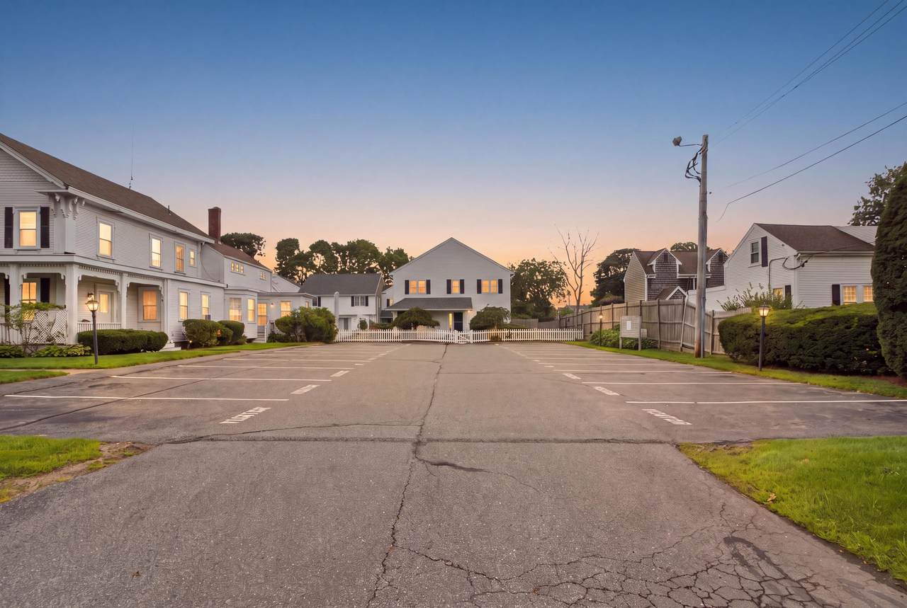 https://bt-photos.global.ssl.fastly.net/capecod/1280_boomver_1_22603768-2.jpg