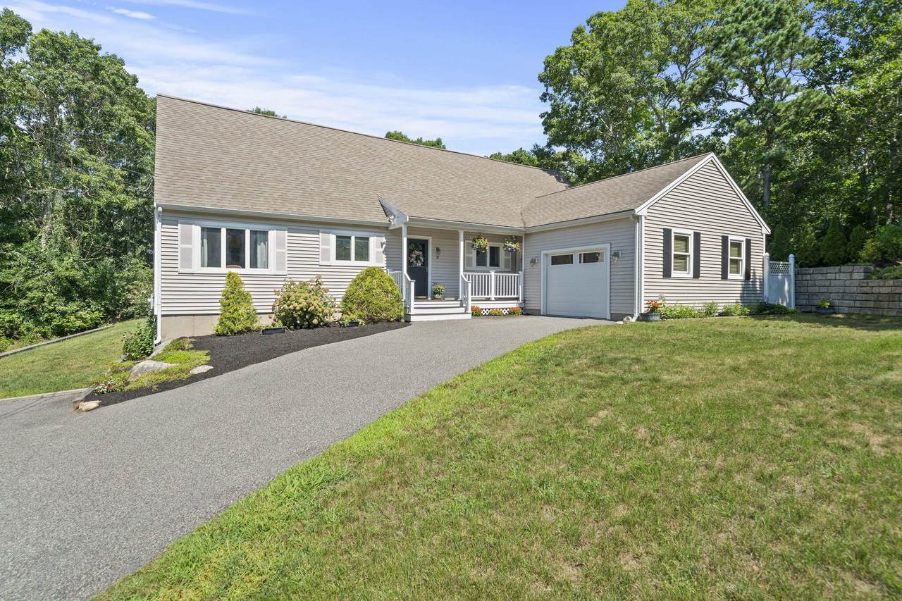 21 Colony Avenue - Photo 1