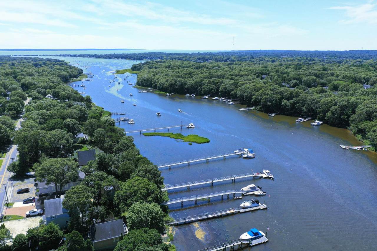 107 Shorewood Drive - Photo 1