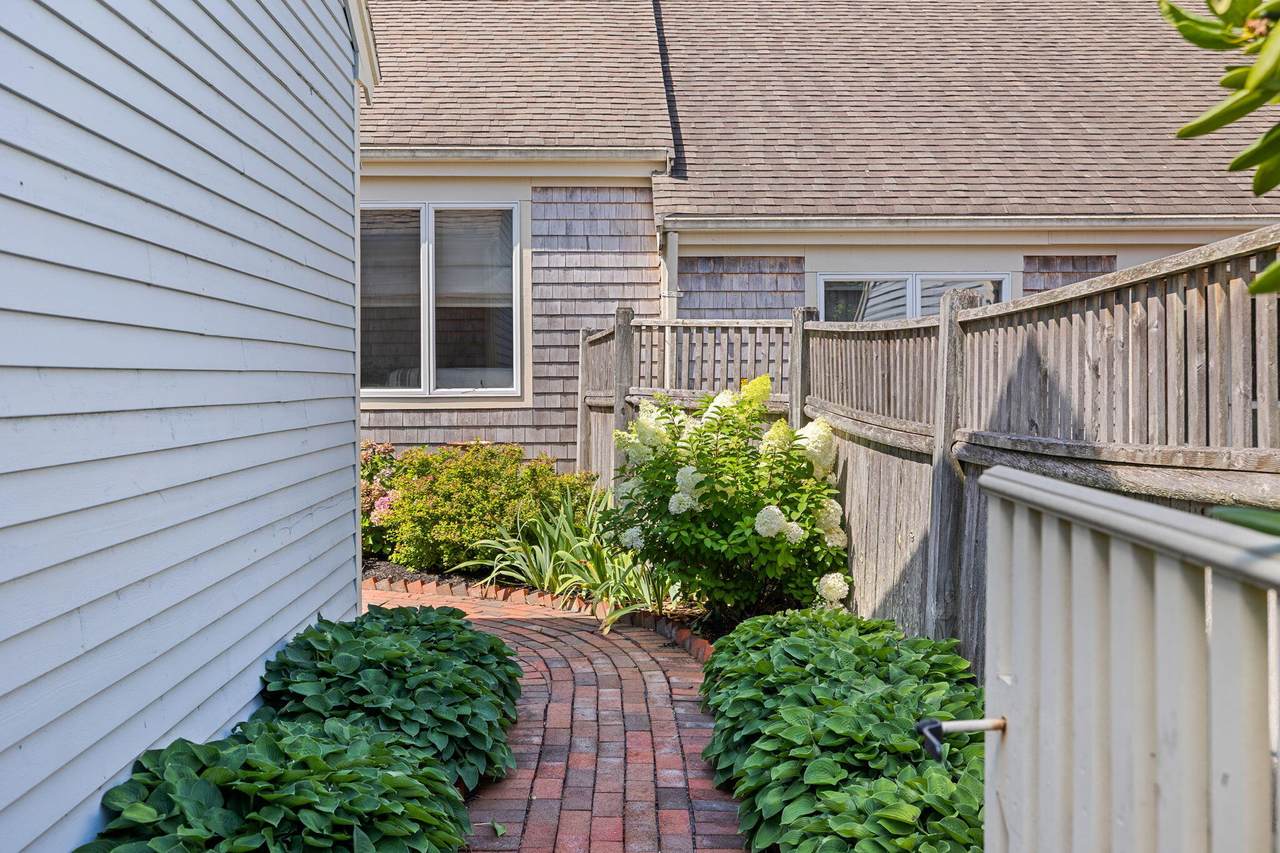 https://bt-photos.global.ssl.fastly.net/capecod/1280_boomver_1_22603873-2.jpg