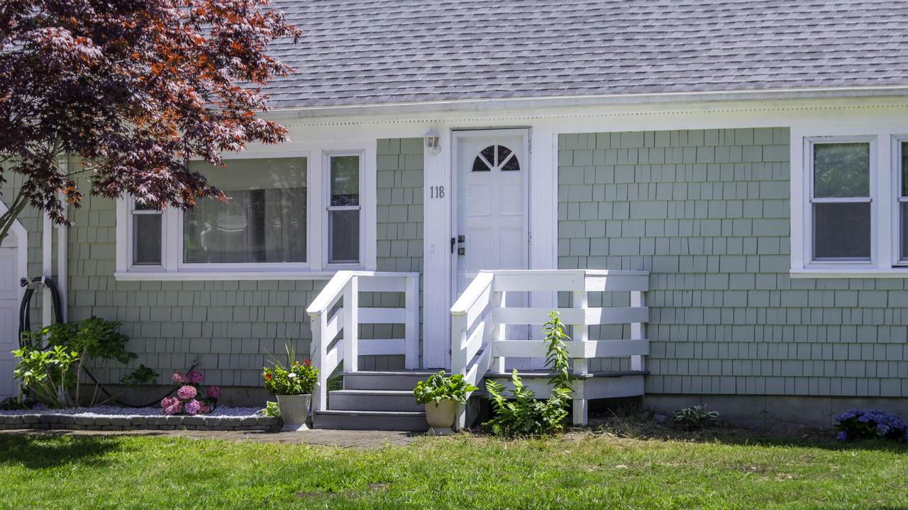 118 Walton Avenue - Photo 1