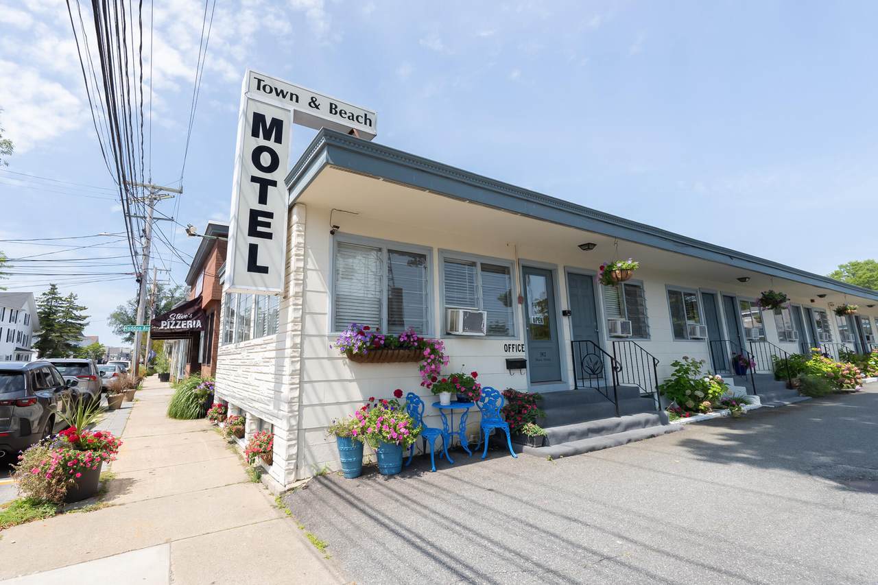 382 Main Street - Photo 1