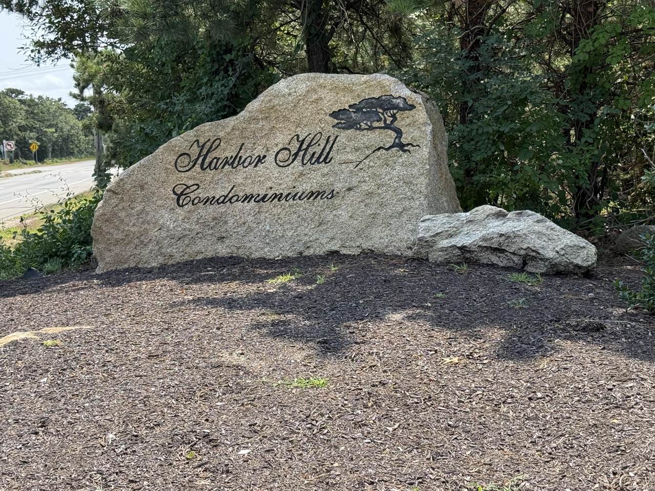 37 Harbor Hill Drive - Photo 1