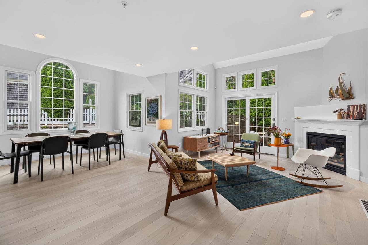 10 Red Cedar Road - Photo 1