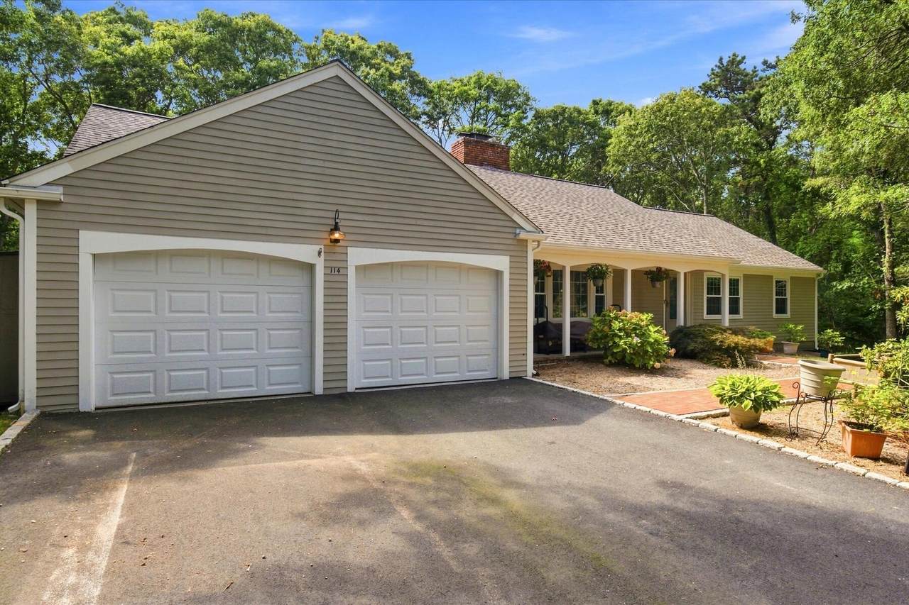 114 Carriage Lane - Photo 1
