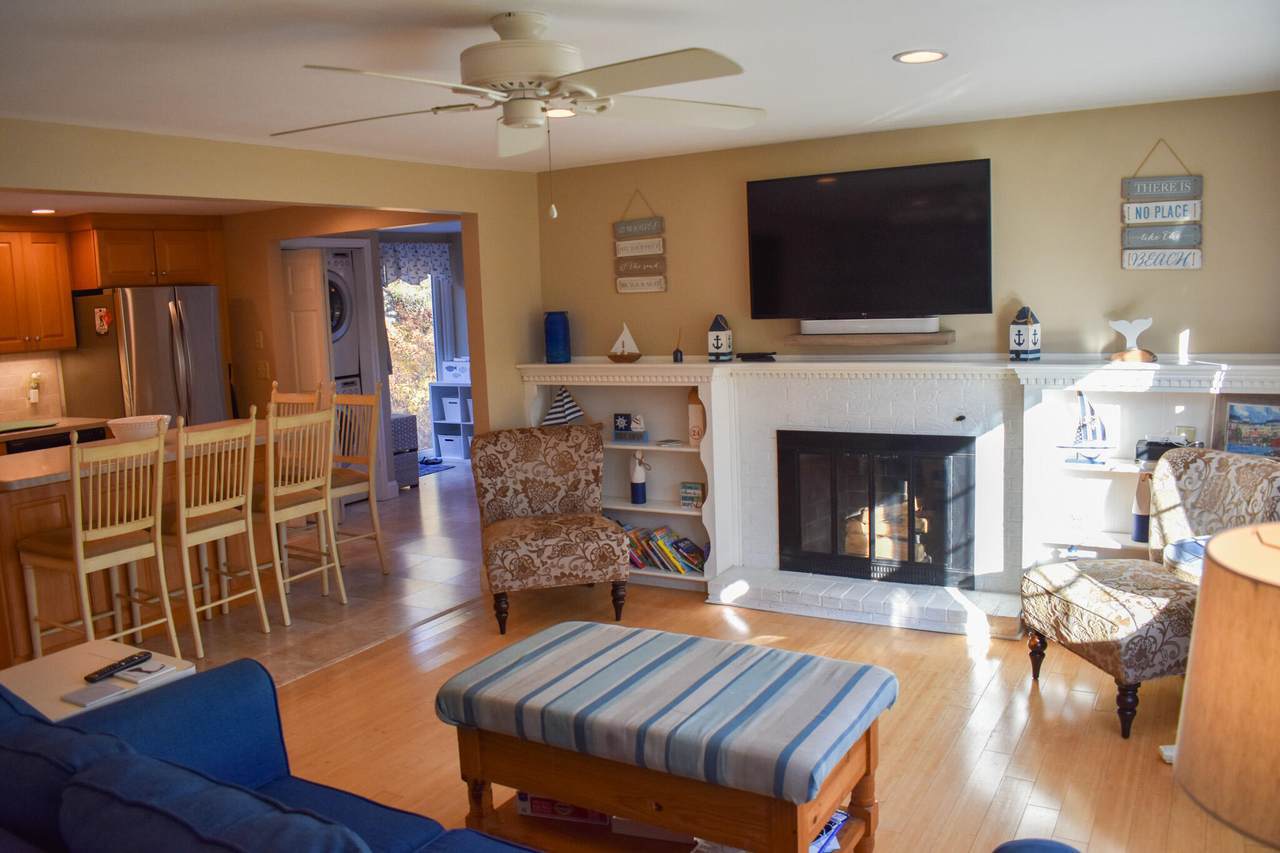 https://bt-photos.global.ssl.fastly.net/capecod/1280_boomver_1_22604542-2.jpg