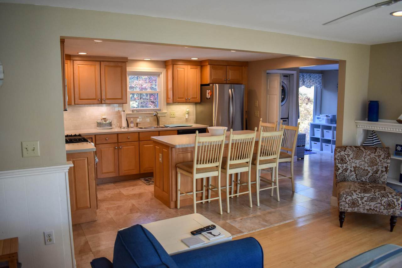 https://bt-photos.global.ssl.fastly.net/capecod/1280_boomver_1_22604542-2.jpg