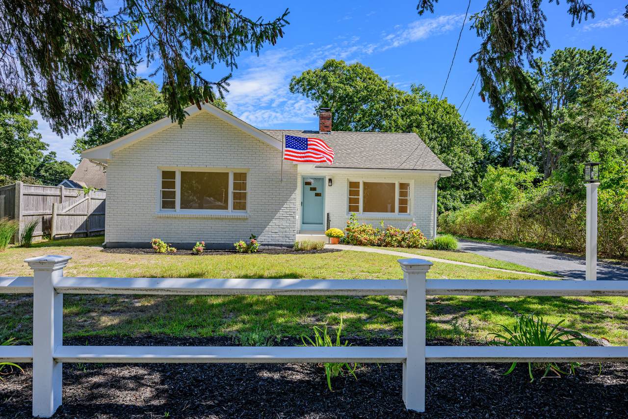 129 Belmont Road - Photo 1