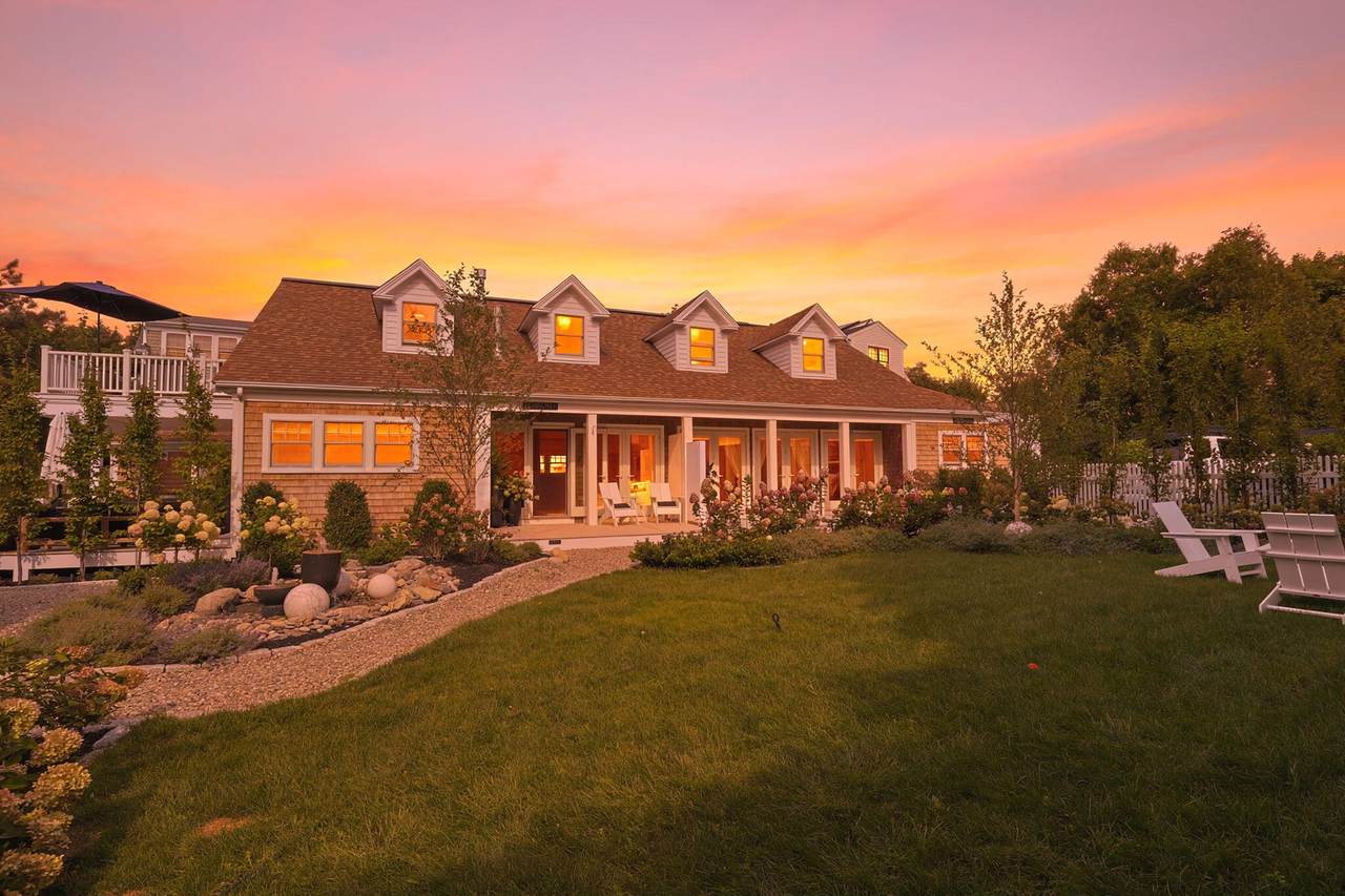 10 Snows Lane - Photo 1