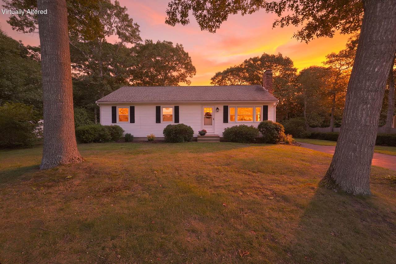 124 Starlight Drive - Photo 1