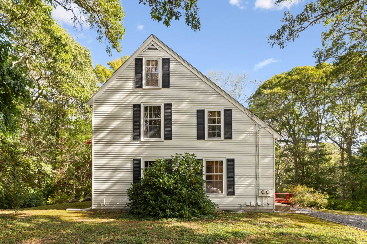 204 Woods Hole Road - Photo 1