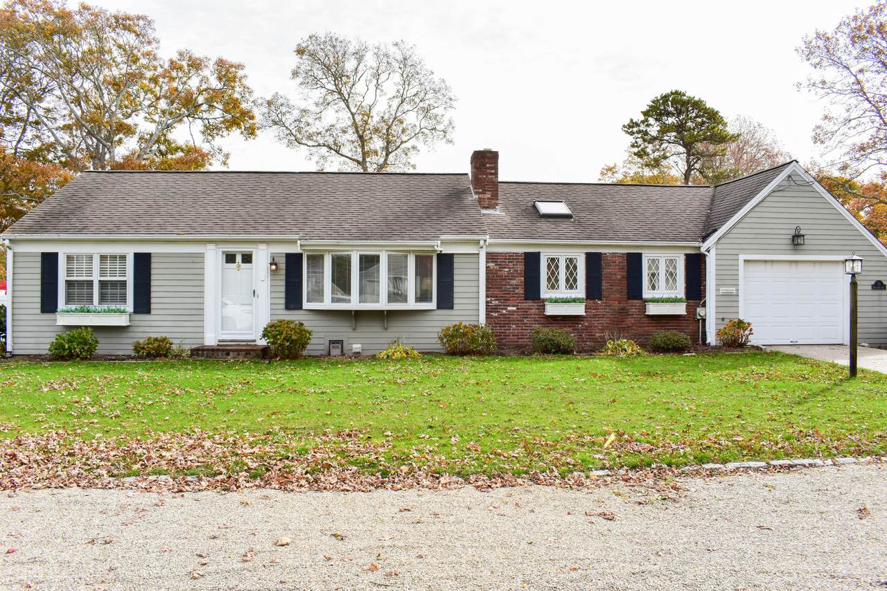 76 Tanglewood Drive - Photo 1