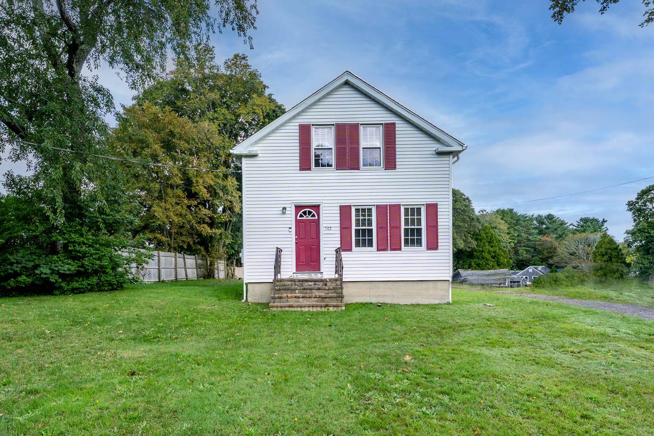 562 Waquoit Highway - Photo 1