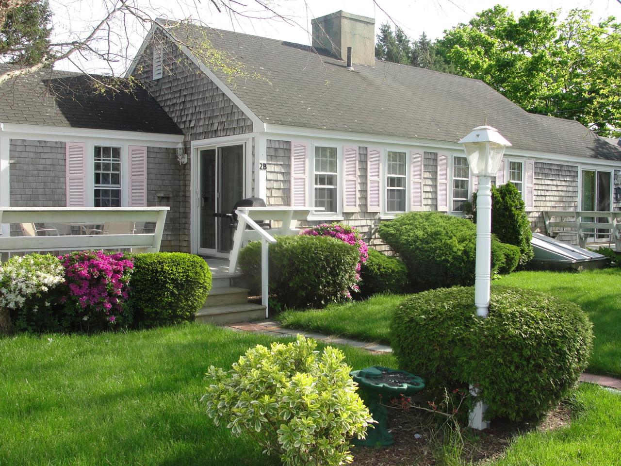 230 Gosnold Street - Photo 1