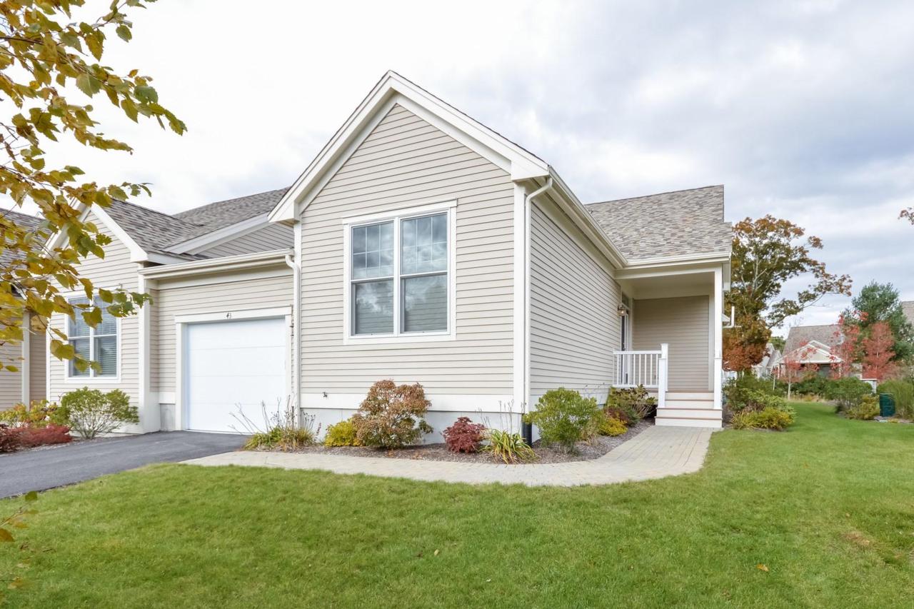 43 Grey Hawk Drive - Photo 1