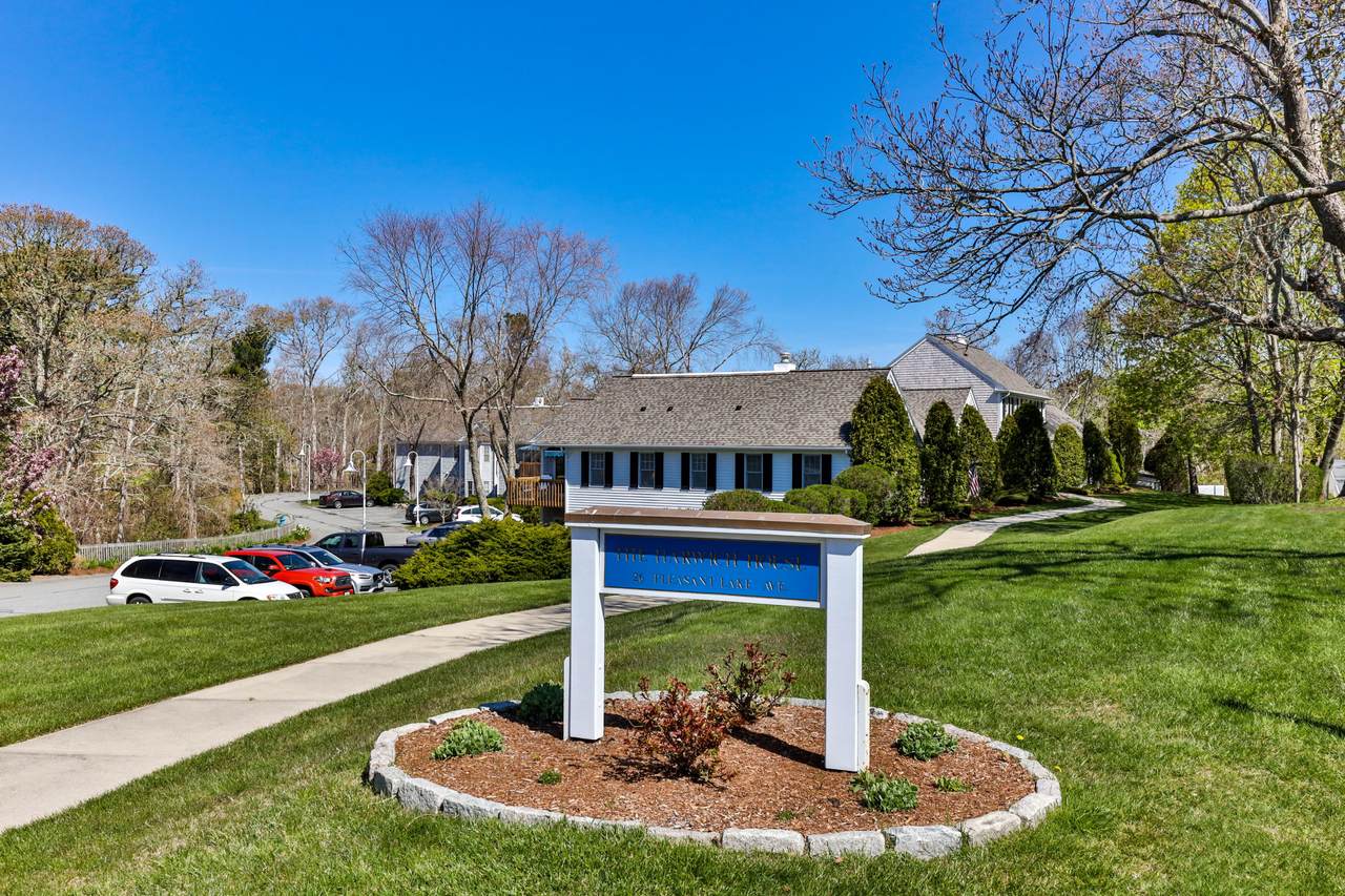 26 Pleasant Lake Avenue - Photo 1