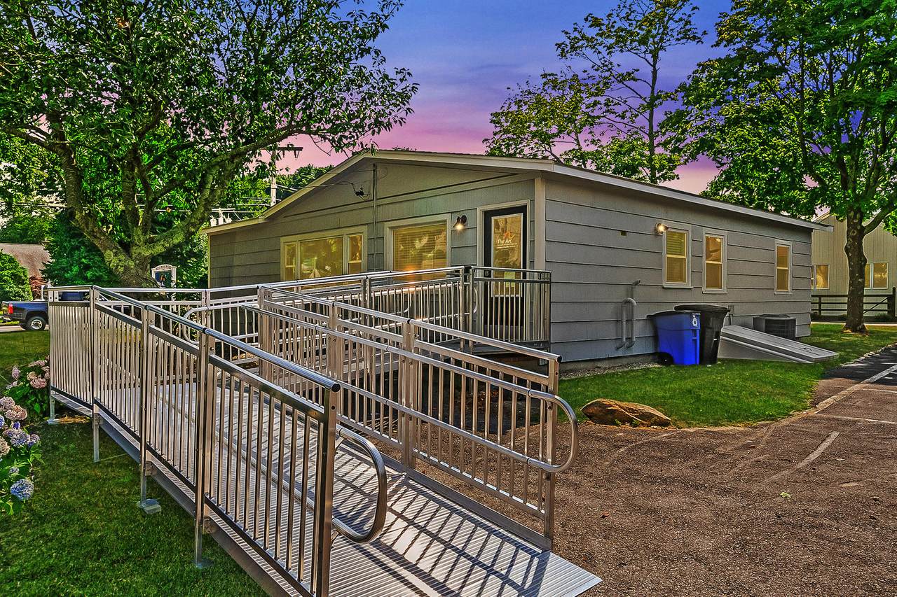178 Falmouth Highway - Photo 1