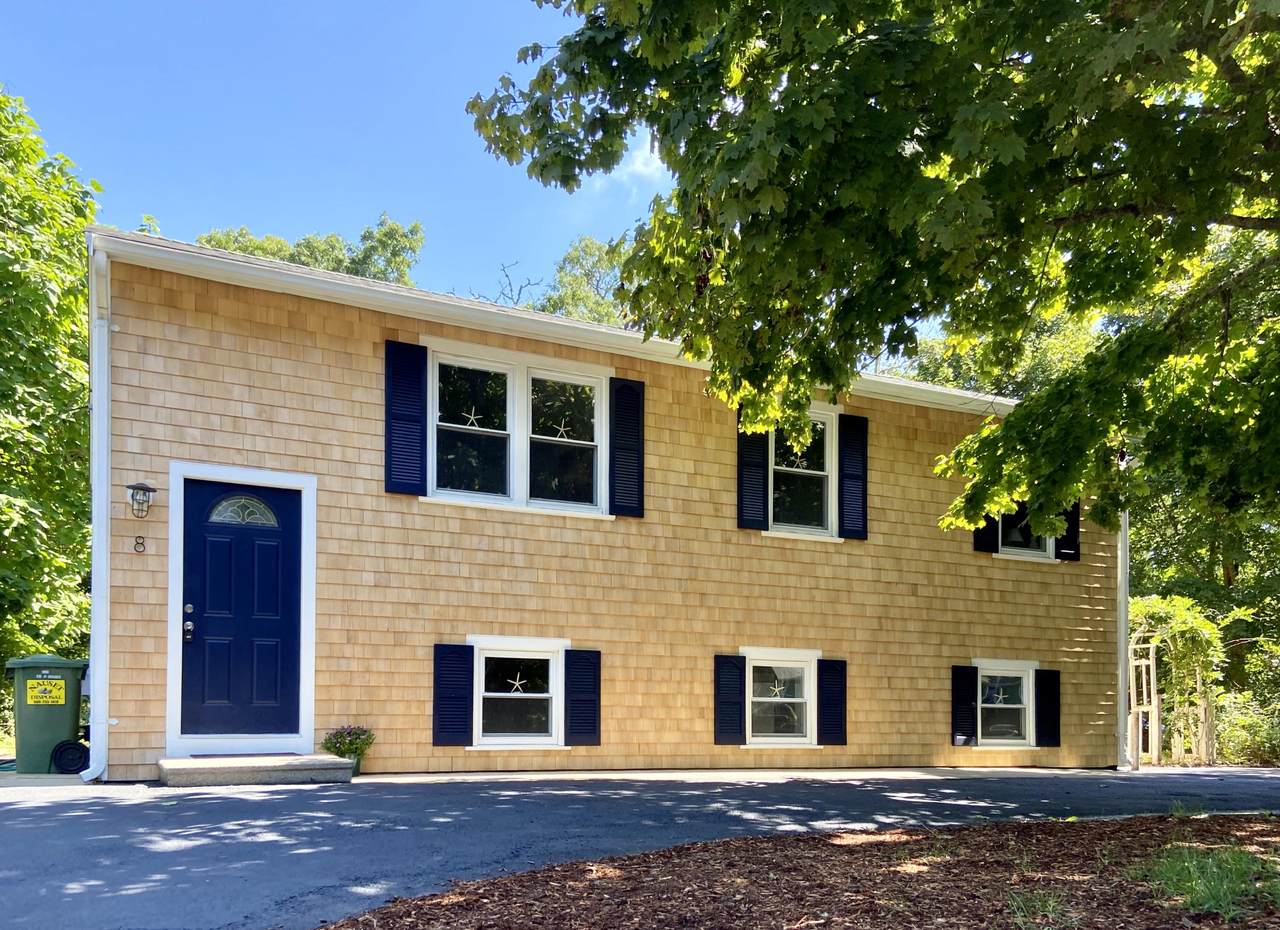 8 Lodengreen Drive - Photo 1