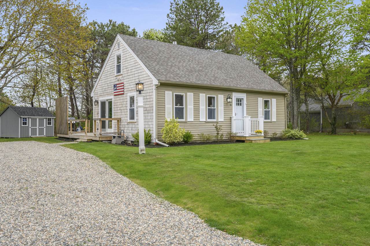 35 Canterbury Lane - Photo 1