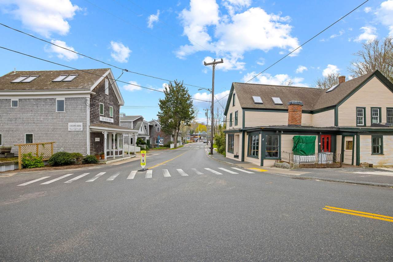 6 Commercial Street - Photo 1